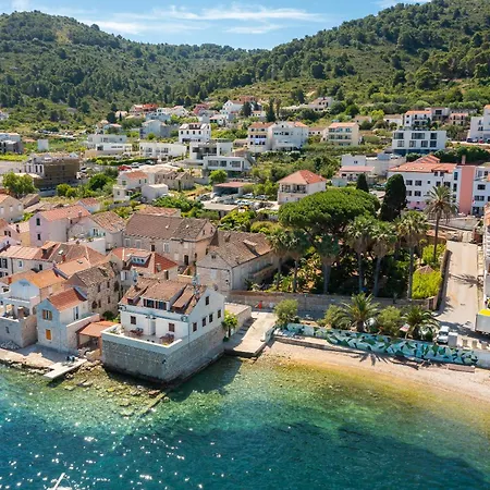 Villa Nisa Vis Exterior photo