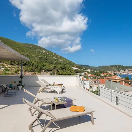 Villa Nisa Vis Exterior photo