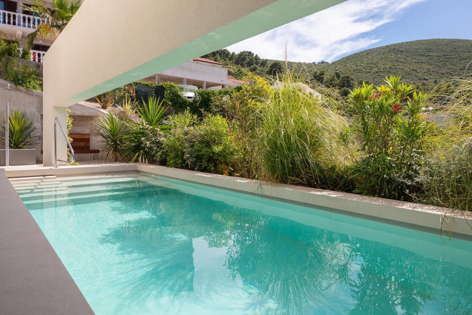 Nisa Villa Vis